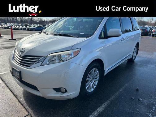 2017 Toyota Sienna XLE Premium