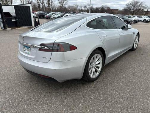 2017 Tesla Model S 75D