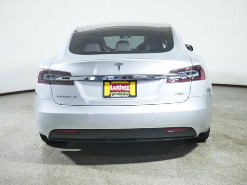 2017 Tesla Model S 75D