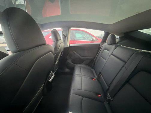 Pearl White Multi-Coat 2024 Tesla Model Y Long Range