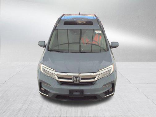 Sonic Gray Pearl 2022 Honda Pilot Elite