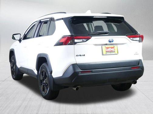 2020 Toyota RAV4 Hybrid LE