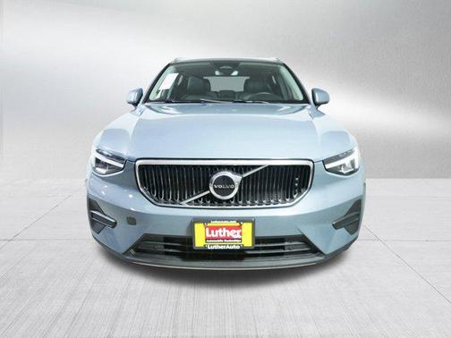 2023 Volvo XC40 Core