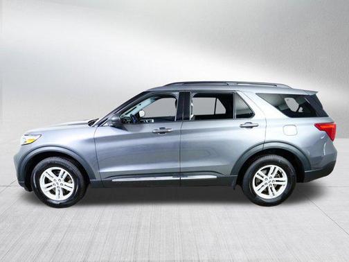 Carbonized Gray Metallic 2021 Ford Explorer XLT