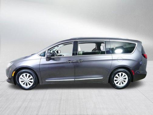 2018 Chrysler Pacifica Touring-L