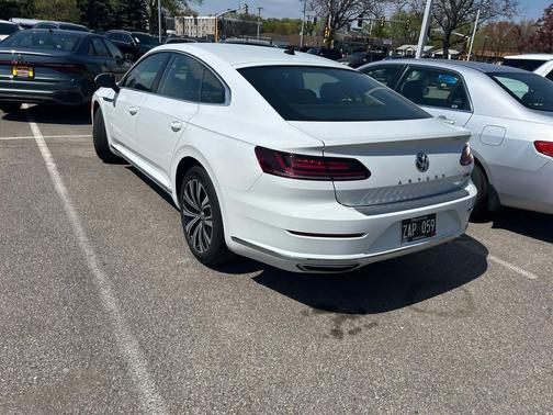 Pure White 2019 Volkswagen Arteon 2.0T SE 4MOTION