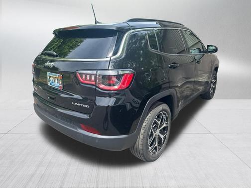 Diamond Black Crystal Pearlcoat 2024 Jeep Compass Limited
