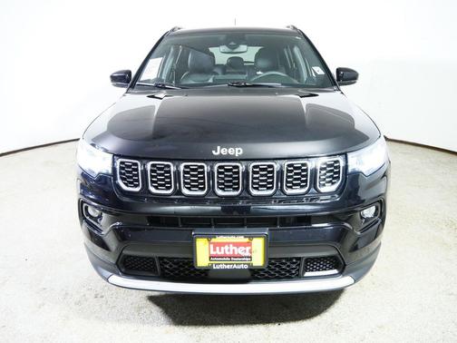 Diamond Black Crystal Pearlcoat 2024 Jeep Compass Limited