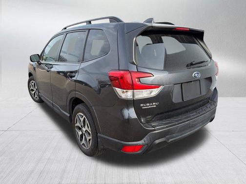 Dark Gray Metallic 2019 Subaru Forester Premium