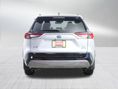 2021 Toyota RAV4 Hybrid SE