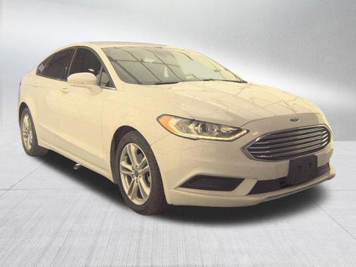 Oxford White 2018 Ford Fusion SE