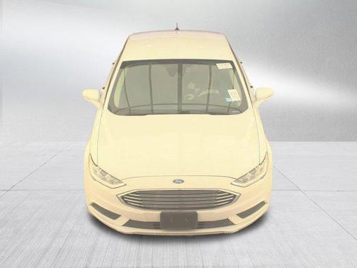 Oxford White 2018 Ford Fusion SE