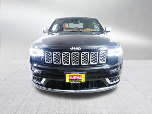 Diamond Black Crystal Pearlcoat 2017 Jeep Grand Cherokee Summit
