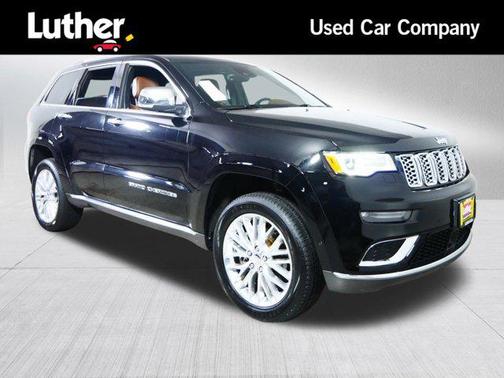 Diamond Black Crystal Pearlcoat 2017 Jeep Grand Cherokee Summit