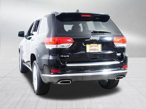 Diamond Black Crystal Pearlcoat 2017 Jeep Grand Cherokee Summit