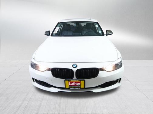 Alpine White 2015 BMW 320 i