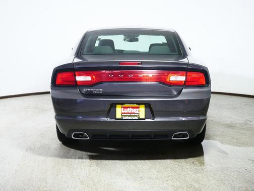 Granite Crystal Metallic Clearcoat 2014 Dodge Charger SE