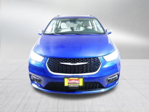 Fathom Blue Pearlcoat 2021 Chrysler Pacifica Limited