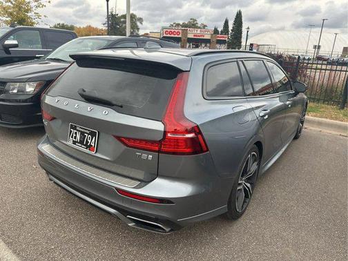 2020 Volvo V60 T5 R-Design