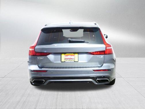 2020 Volvo V60 T5 R-Design
