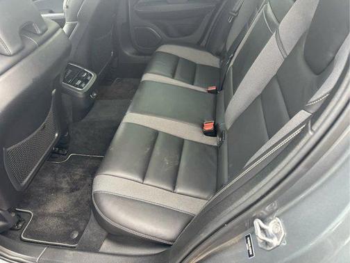 2020 Volvo V60 T5 R-Design