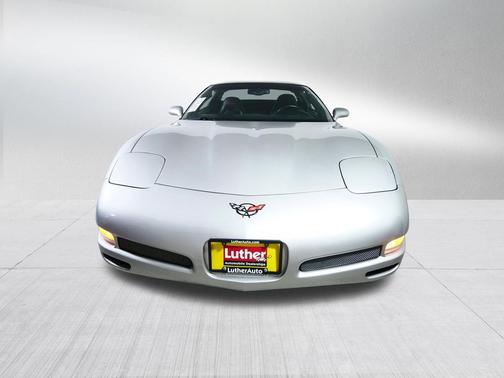 Machine Silver Metallic 2004 Chevrolet Corvette Z06