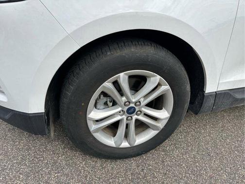 Oxford White 2020 Ford Edge SEL