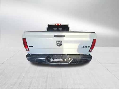 Bright White Clearcoat 2023 RAM 1500 Classic SLT