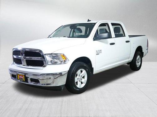 Bright White Clearcoat 2023 RAM 1500 Classic SLT