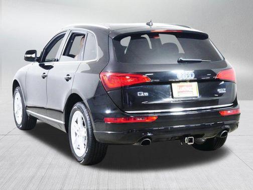Brilliant Black 2017 Audi Q5 Premium Plus