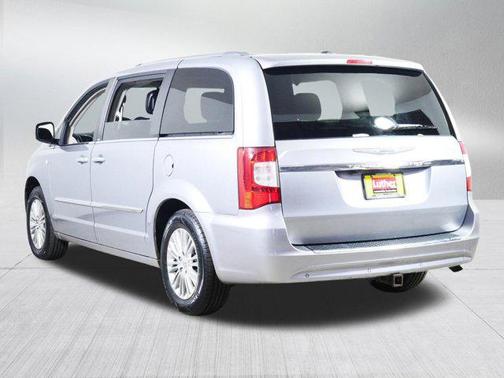 2014 Chrysler Town & Country Touring-L