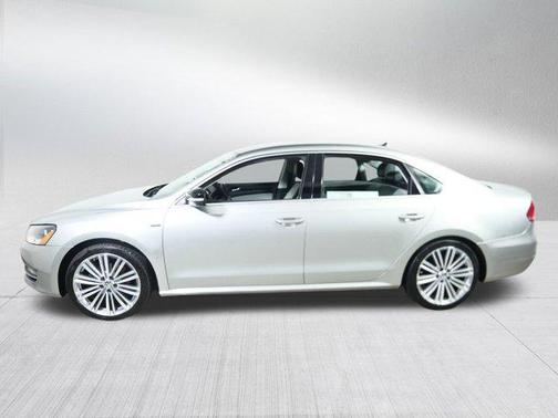 2014 Volkswagen Passat 1.8T Auto Sport