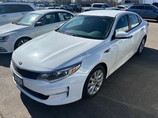 Snow White Pearl 2018 Kia Optima LX