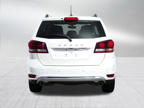 White 2015 Dodge Journey Crossroad
