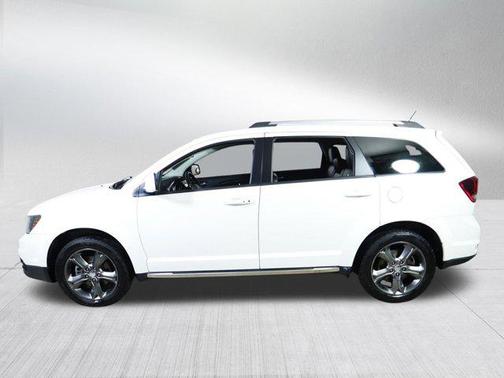 White 2015 Dodge Journey Crossroad