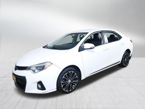 Super White 2016 Toyota Corolla S