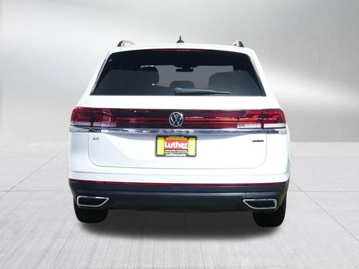 Pure White 2025 Volkswagen Atlas 2.0T SE