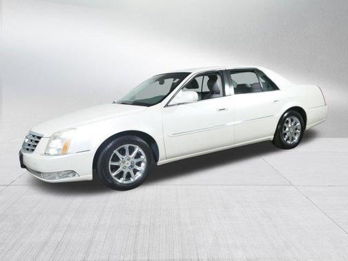 2010 Cadillac DTS Base