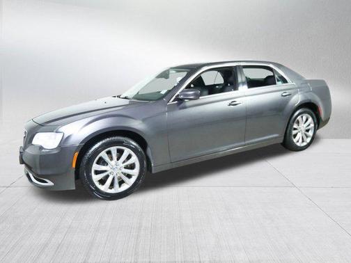 2018 Chrysler 300 Touring