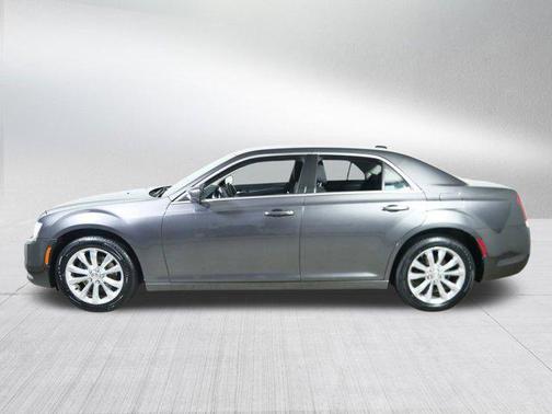 2018 Chrysler 300 Touring