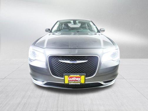2018 Chrysler 300 Touring