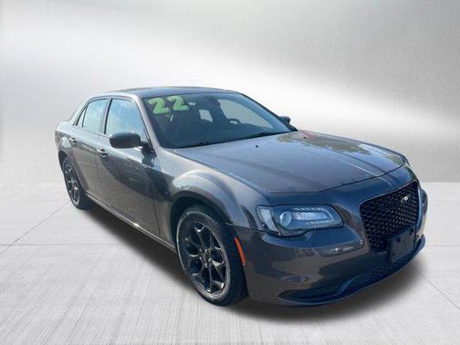 2022 Chrysler 300 Touring