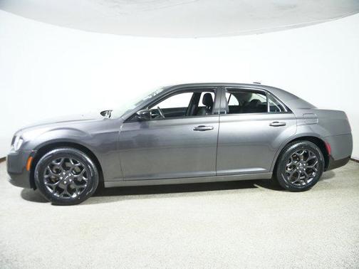 2022 Chrysler 300 Touring