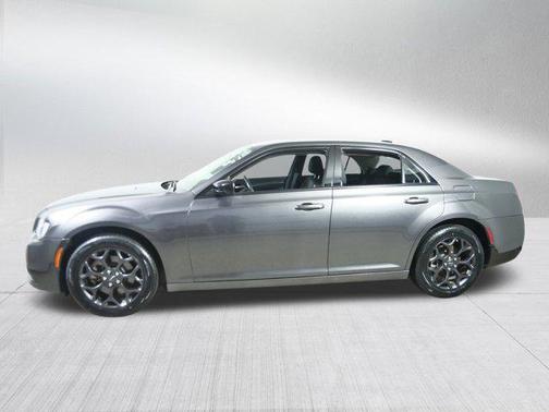 2022 Chrysler 300 Touring