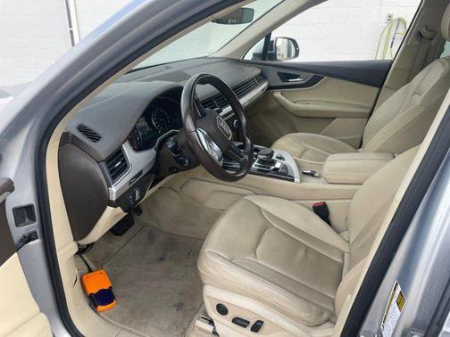 2019 Audi Q7 45 Premium