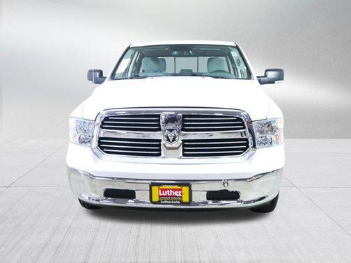 Bright White Clearcoat 2017 RAM 1500 SLT