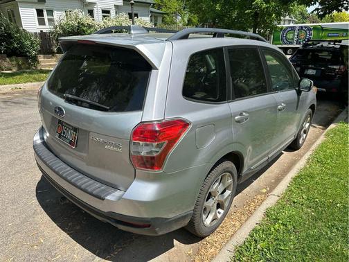 Ice Silver Metallic 2016 Subaru Forester 2.5i Touring