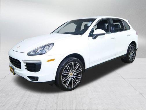 2017 Porsche Cayenne Platinum Edition