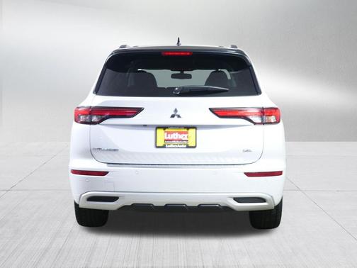White Diamond 2022 Mitsubishi Outlander SEL S-AWC