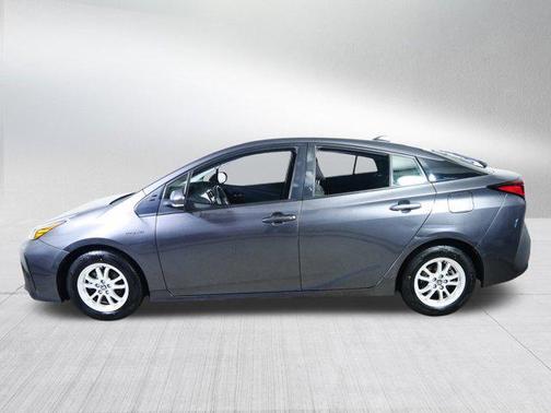 2022 Toyota Prius LE